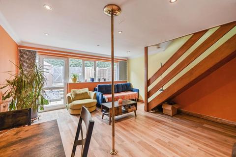 2 bedroom end of terrace house for sale, Smithfield Rise, Lichfield