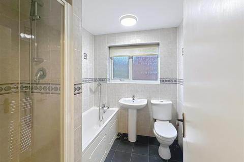 undefined, Woodcote Avenue, Kenilworth