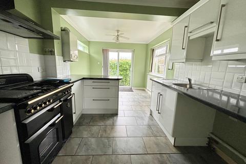 undefined, Manor Road, BN15