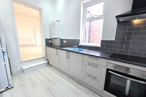 2 bedroom apartment to rent, 317 Rothbury Terrace