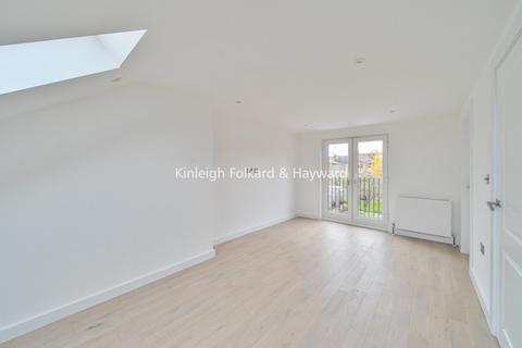 undefined, Halliwick Road, London, N10