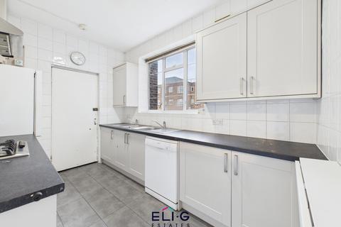 3 bedroom flat for sale, Windsor Court, Highfield Gardens, Golders Green Road, NW11