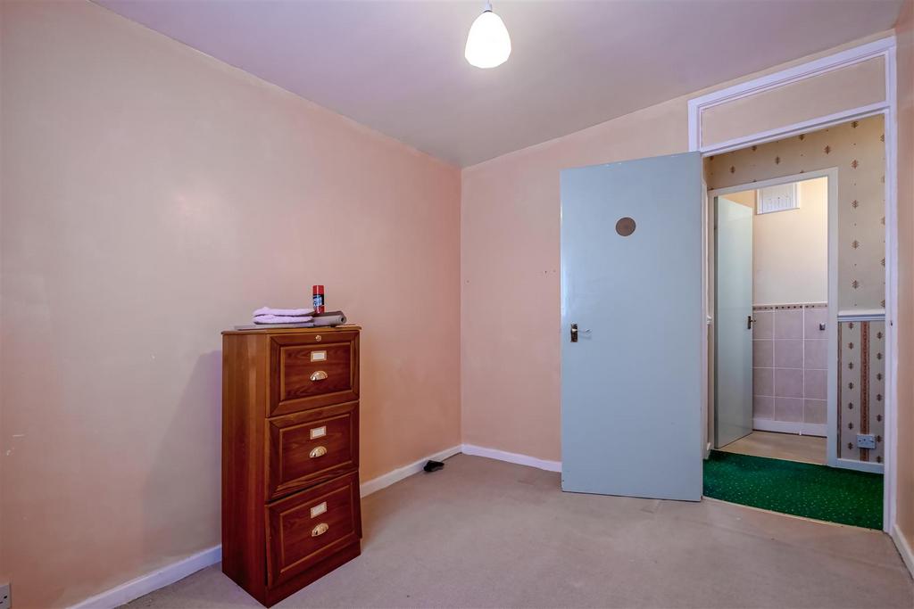 24 Darent Avenue (5 of 20).jpg
