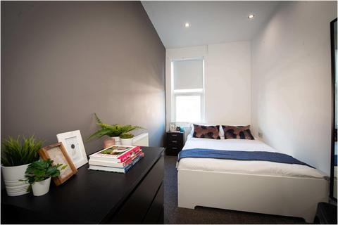 8 bedroom house to rent, Estcourt Terrace, Leeds LS6