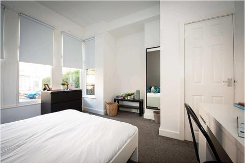 8 bedroom house to rent, Estcourt Terrace, Leeds LS6