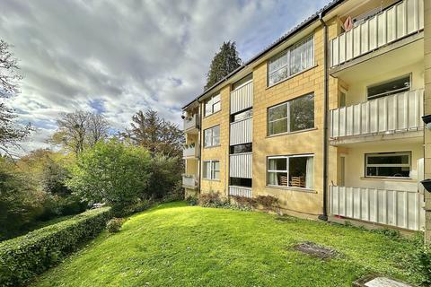 3 bedroom flat for sale, Weston Park West, Bath
