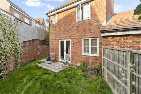 3 bedroom detached house for sale, Woodacres Way, Hailsham