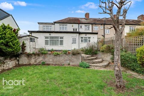 5 bedroom end of terrace house for sale, Milton Crescent, Ilford