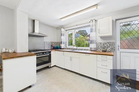 3 bedroom semi-detached house for sale, Gorse Avenue, South Shields