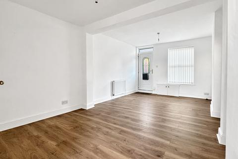 3 bedroom end of terrace house for sale, Foxhall Road, Ipswich, IP3
