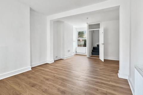 3 bedroom end of terrace house for sale, Foxhall Road, Ipswich, IP3