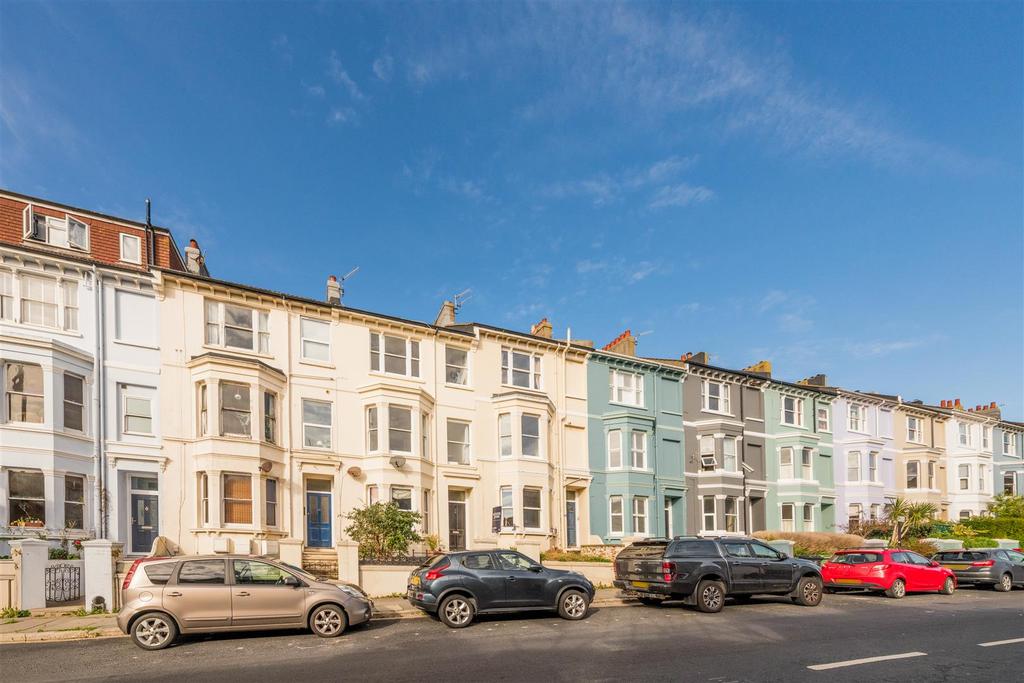 Flat 2, 35 Queens Park Road-13.jpg