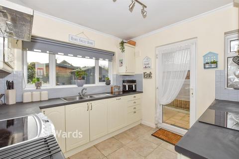 2 bedroom chalet for sale, Downs View Road, Penenden Heath, Maidstone, Kent
