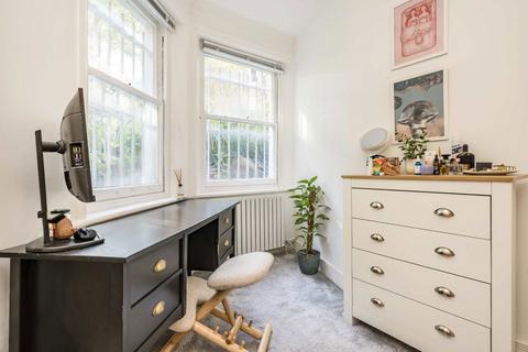 2 bedroom flat for sale, Holland Park Avenue, London W11