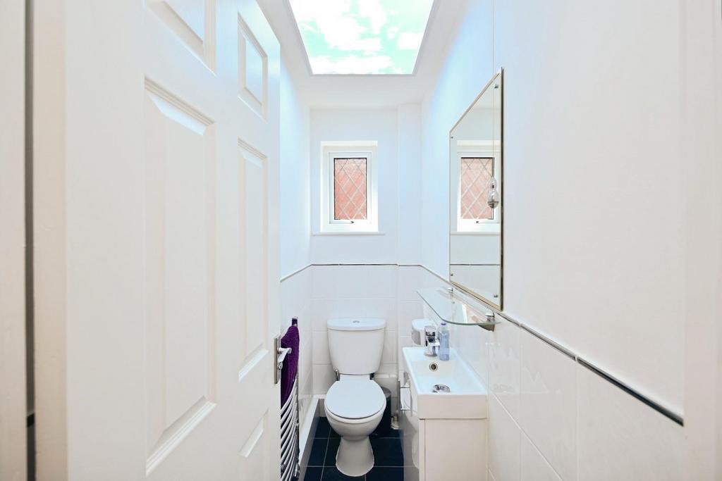 Cloakroom/WC