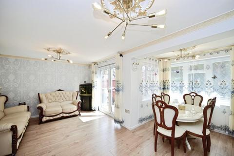 3 bedroom detached house for sale, Stag Road, Chatham