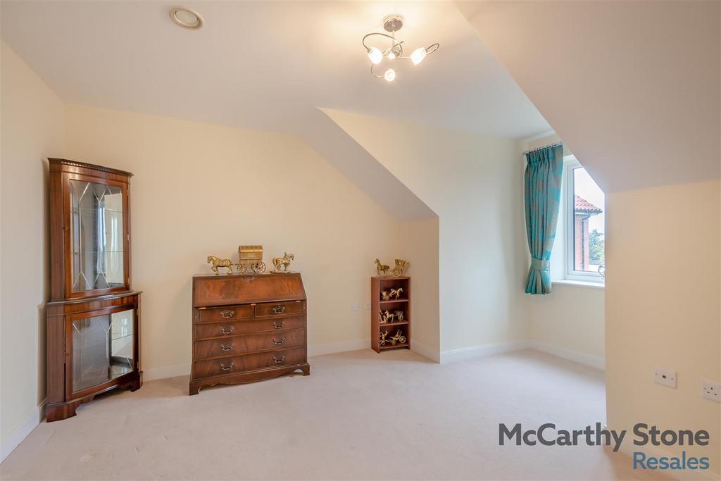 8667849-interior08.jpg