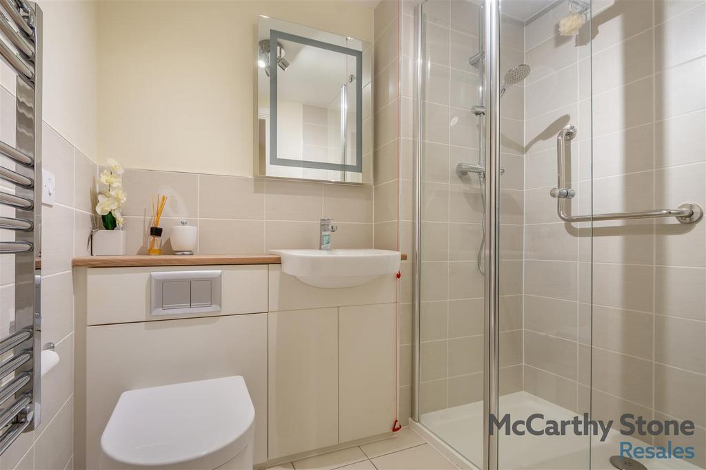 8667849-interior10.jpg
