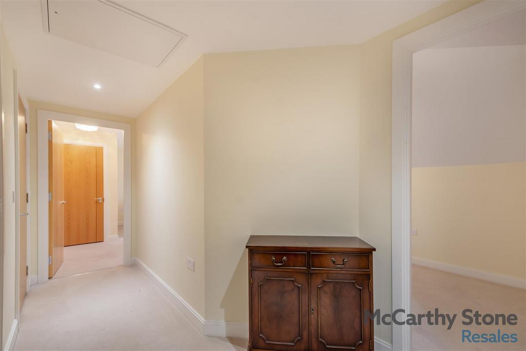 8667849-interior21.jpg