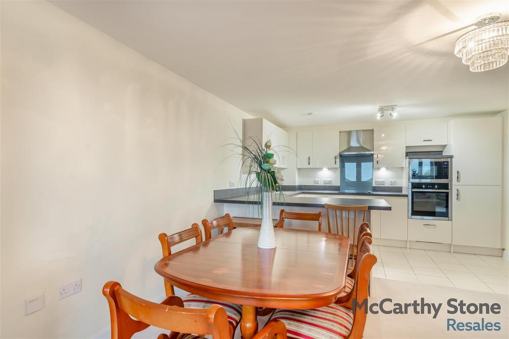 8667849-interior14.jpg