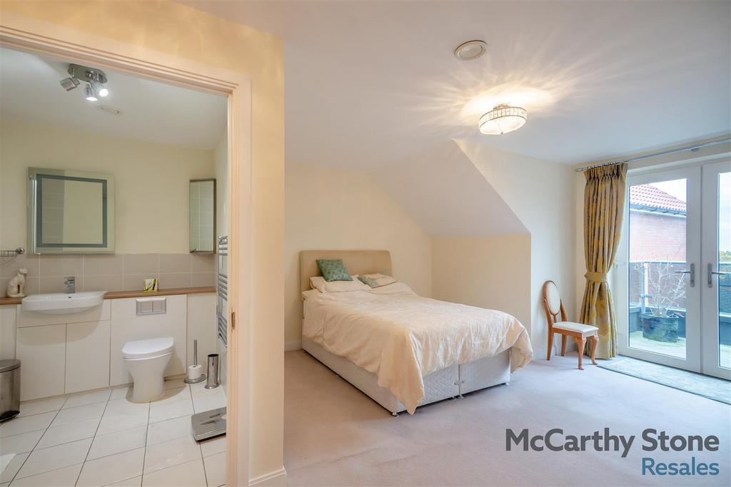8667849-interior04.jpg