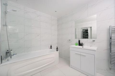 undefined, Crowther Avenue, TW8