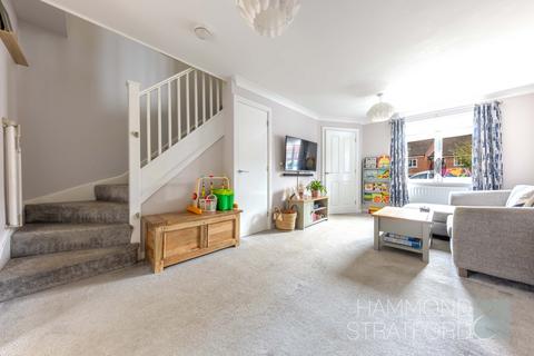 3 bedroom terraced house for sale, Lobelia Lane, Cringleford