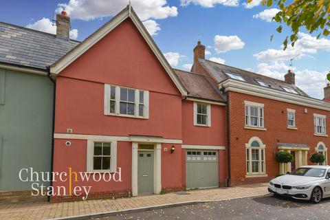 3 bedroom terraced house for sale, Barley Close, Mistley, CO11