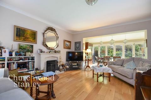 3 bedroom terraced house for sale, Barley Close, Mistley, CO11