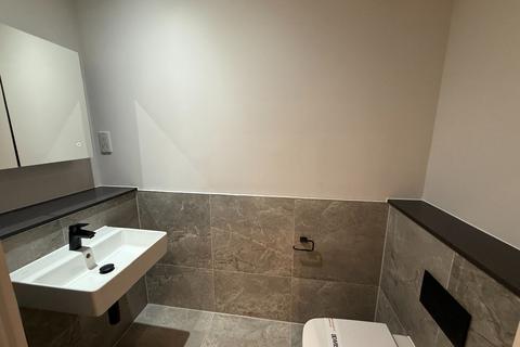 3 bedroom townhouse to rent, Dutton Street, Manchester