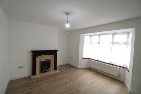 2 bedroom maisonette to rent, Wetherby Close, Northolt UB5