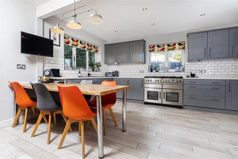 4 bedroom detached house for sale, Field Lane, Brighouse HD6