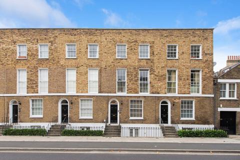 Queensbridge Road, London E2