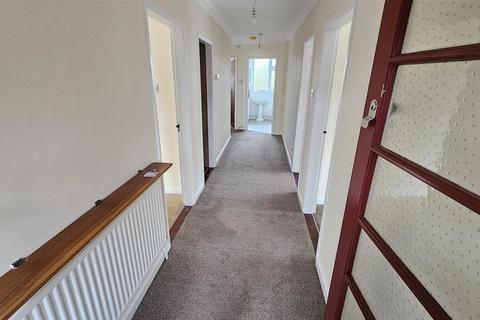 undefined, Long Acre East, Bingham