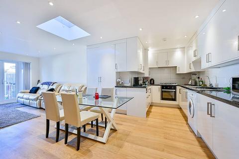 Crowther Avenue, South Ealing, Brentford, TW8