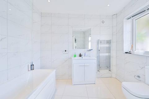 Crowther Avenue, South Ealing, Brentford, TW8