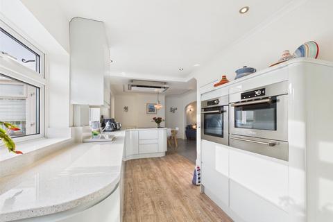 3 bedroom semi-detached house for sale, Chollerford Avenue, Whitley Bay