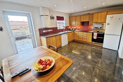 4 bedroom semi-detached house for sale, Crewe Road, Sandbach
