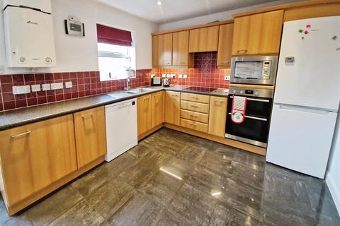 4 bedroom semi-detached house for sale, Crewe Road, Sandbach