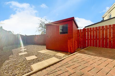 undefined, Hallow Drive, Throckley, Newcastle upon Tyne, NE15