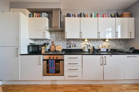 2 bedroom flat for sale, Wandsworth Road, Clapham, London, SW8