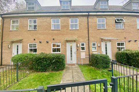3 bedroom townhouse for sale - Harn Road, Hampton Centre, Peterborough
