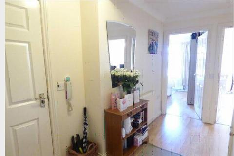 2 bedroom flat to rent, Florence Road, Bournemouth BH5