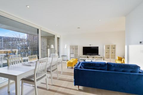 3 bedroom apartment to rent, Claremont House, Quebec Way, SE16