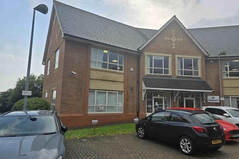 Office to rent, Danehill Reading RG6 4UP