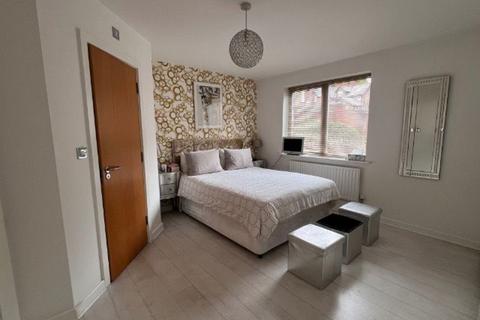2 bedroom apartment to rent, Wharf Road, Wharf Road NG7