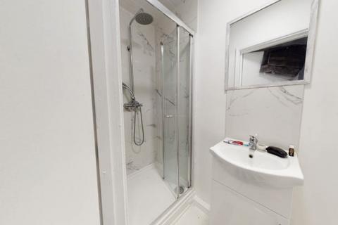 undefined, Headingley Mount, Leeds LS6