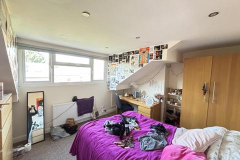 6 bedroom house to rent, Buckingham Mount, Leeds LS6