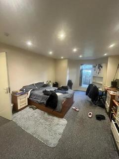 10 bedroom house to rent, Bainbrigge Road, Leeds LS6