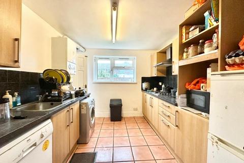 undefined, Staines Road, Hounslow